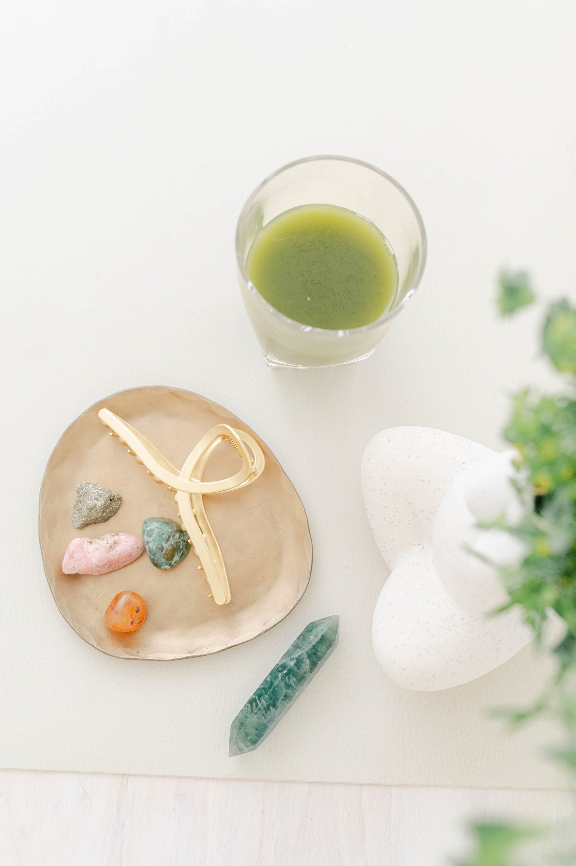 Green juice and crystals